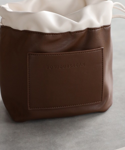 Bonjour Sagan（ボンジュールサガン）の「リバーシブル巾着バッグ（ショルダーバッグ・レディース・ブラック/ピンク/アイボリー/グレイッシュベージュ/パイソン・FREE）」の11枚目の写真