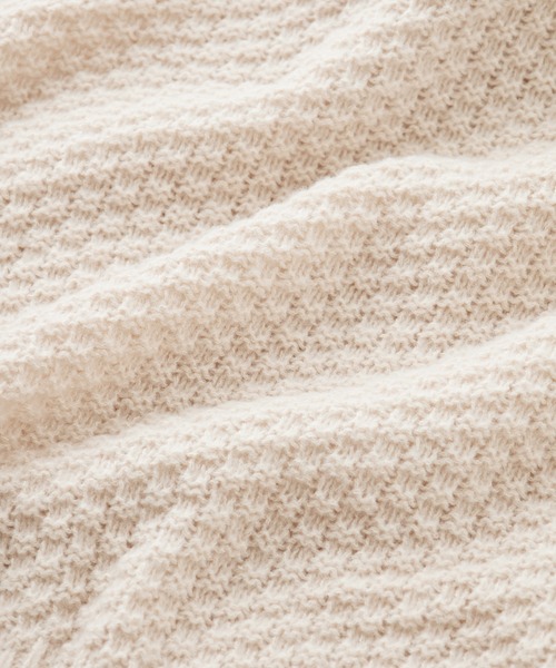 CHAN ME(チャンミ)の「チャンキーニットプルオーバー(ニット/セーター・レディース・ブラウン/ブラック/レッド/ベージュ/ブルー/ホワイト/ライトブルー/ボルドー/ライトベージュ/ラベンダー/カーキ/イエロー/モカ/チャコールグレー・MEDIUM/LARGE/X-LARGE)」の15枚目の写真