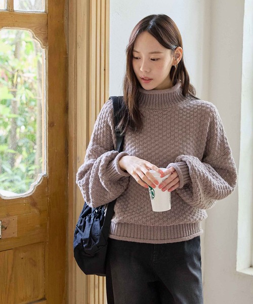 【未使用タグ付き】ヨーコチャン　セーター　ニット　スウェット　刺繍　ウール ねこちゃんセーター ニット 猫の刺繍ニット セーター トップス