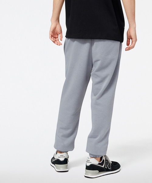 NEW BALANCE(ニューバランス)の「NB Essentials Magnify Linear Graphic スウェットジョガーパンツ(スウェットパンツ・メンズ・グレー/ブラック・SMALL/XX-LARGE/LARGE/X-LARGE/MEDIUM)」の7枚目の写真