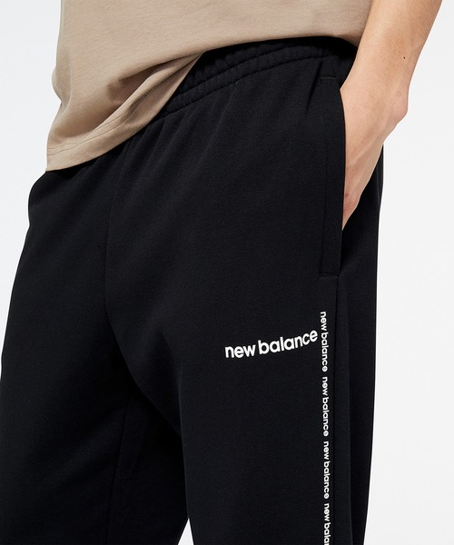 NEW BALANCE(ニューバランス)の「NB Essentials Magnify Linear Graphic スウェットジョガーパンツ(スウェットパンツ・メンズ・グレー/ブラック・SMALL/XX-LARGE/LARGE/X-LARGE/MEDIUM)」の5枚目の写真