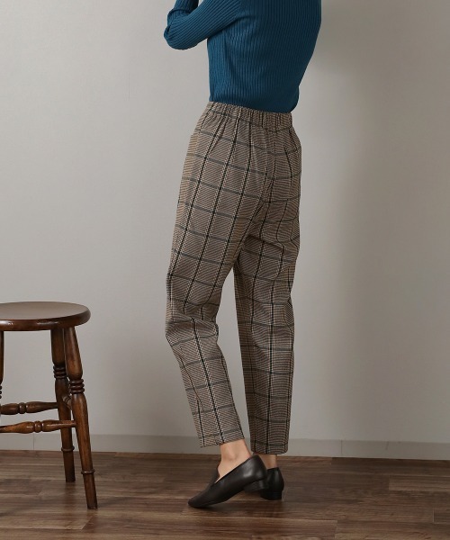 Bou Jeloud(ブージュルード)の「TRタックテーパードパンツ(その他パンツ・レディース・ブラウン/ベージュ・38)」の5枚目の写真