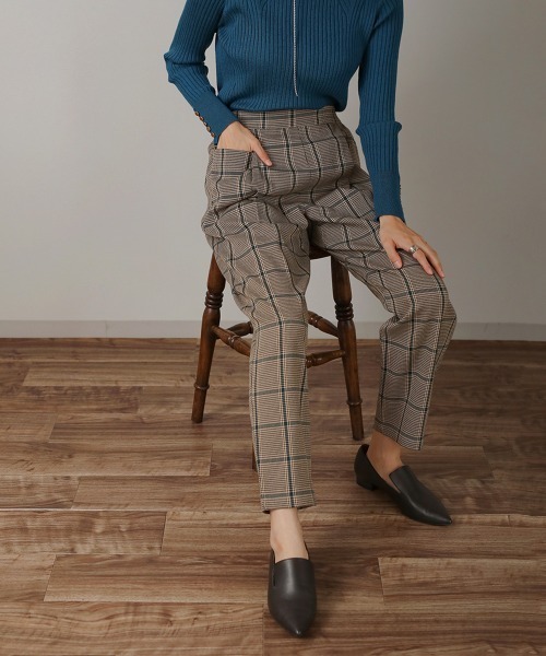 Bou Jeloud(ブージュルード)の「TRタックテーパードパンツ(その他パンツ・レディース・ブラウン/ベージュ・38)」の14枚目の写真