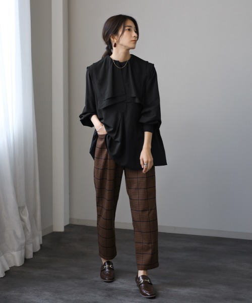Bou Jeloud(ブージュルード)の「TRタックテーパードパンツ(その他パンツ・レディース・ブラウン/ベージュ・38)」の7枚目の写真