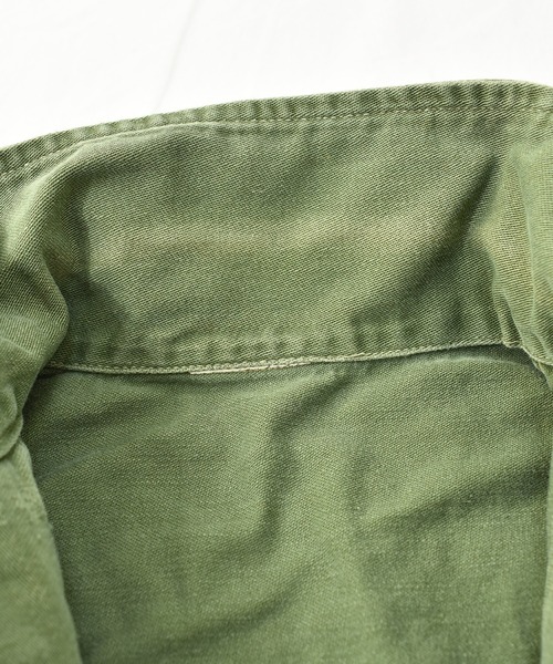 VINTAGE(ヴィンテージ)の「【ヴィンテージ古着】ミリタリー U.S.AIR FORCE ユーティリティーシャツ ワッペン付き(ミリタリージャケット・メンズ・カーキ・SMALL)」の6枚目の写真