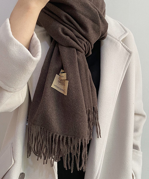 Girly Doll（ガーリードール）の「ウールフリンジマフラー（マフラー・レディース・パープル/ダークグリーン/ダークブラウン/エンジ/ベージュ/ブラウン/グレー/ライトグレー/ブラック/レッド/イエロー/カーキ/ピンク/アイボリー/ダークグレー/ボルドー/グリーン/ライトグリーン/ブルー/グレー系その他/ダークブルー/キャメル/ピンクベージュ/ダークオレンジ/ブルーグリーン・F）」の8枚目の写真