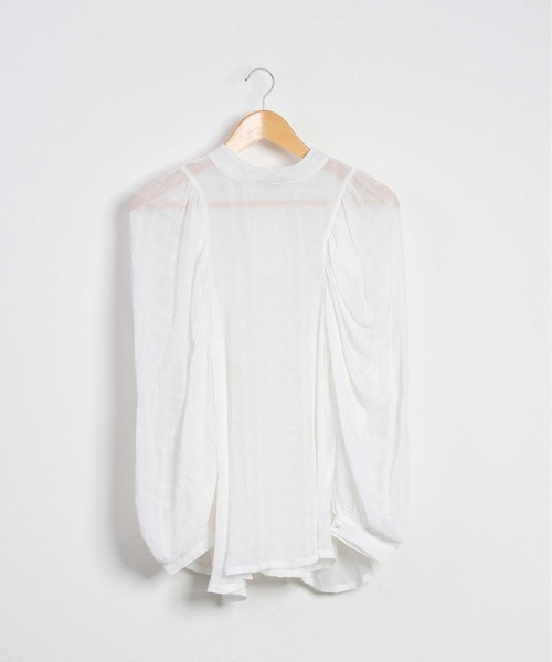 KOH.style（コースタイル）の「ボリューム袖チェックトップス（シャツ/ブラウス・レディース・ブラック/ブラウン/オフホワイト・FREE）」の2枚目の写真