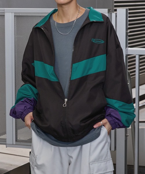 Anchor Smith(アンカー スミス)の「ビッグシルエット切り替えバイカラー ボリュームスリーブフルジップブルゾン(ブルゾン・メンズ・ワイン/ブラック/グレー/グリーン/ネイビー/ネイビー系/カーキ/ブラウン/グレー系/パープル/ダークネイビー/ブラック系/チャコール・L/M)」の3枚目の写真