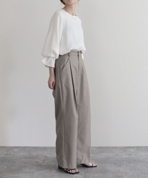 fredy emue（フレディエミュ）の「【fredy emue/フレディエミュ】楊柳袖口フレアーブラウス（シャツ/ブラウス・レディース・オフホワイト/ライトグリーン/ネイビー・38）」の13枚目の写真