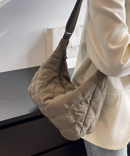 fd style（エフディ スタイル）の「ナイロン キルティング ショルダーバッグ（ショルダーバッグ・レディース・Olive /Black/Beige/Orange/LT.Gray・FREE）」の11枚目の写真