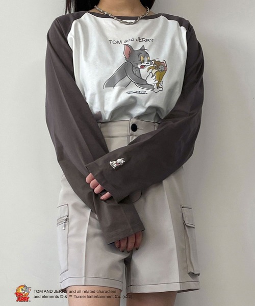 179/WG（イチナナキュウダブルジー）の「【TOM and JERRY】フォトラグランTEE（Tシャツ/カットソー・レディース・オフホワイト/チャコールグレー/オートミール・FREE）」の2枚目の写真