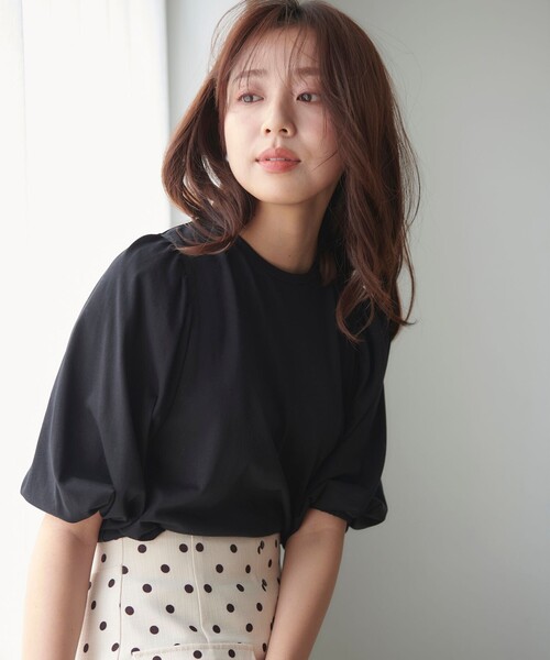 Feroux(フェルゥ)の「【UVケア】バックリボンボリュームスリーブ Tシャツ(Tシャツ/カットソー・レディース・ホワイト系1/スカイブルー系/ブラック系/ピンク系/ホワイト系/アイボリー系/黄緑系/オレンジ系・F)」の4枚目の写真