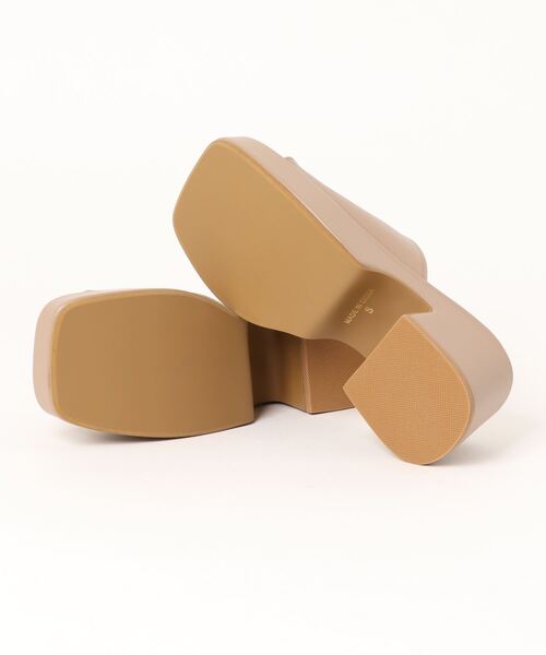 Fabby fabby（ファビィーファビィー）の「スクエア厚底ユニットサンダル（サンダル・レディース・ベージュ/ブラック/オフホワイト/オレンジ・MEDIUM/SMALL/LARGE）」の5枚目の写真