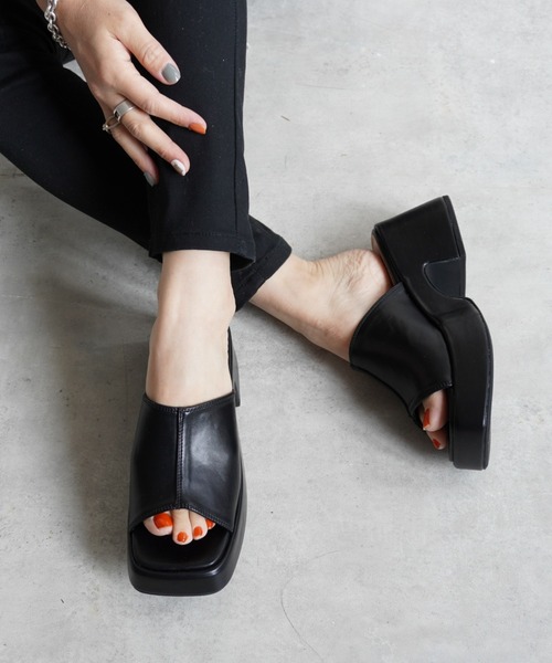 Fabby fabby（ファビィーファビィー）の「スクエア厚底ユニットサンダル（サンダル・レディース・ベージュ/ブラック/オフホワイト/オレンジ・MEDIUM/SMALL/LARGE）」の13枚目の写真