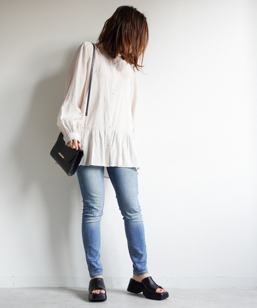 Fabby fabby（ファビィーファビィー）の「スクエア厚底ユニットサンダル（サンダル・レディース・ベージュ/ブラック/オフホワイト/オレンジ・MEDIUM/SMALL/LARGE）」の14枚目の写真