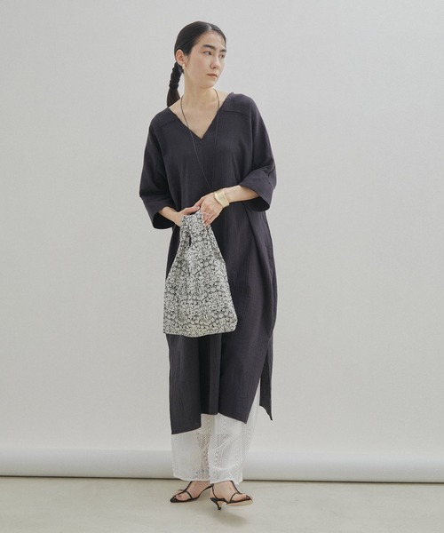 SALON adam et rope'（サロン アダム エ ロペ）の「【LIBERTY】リバティプリントトートバッグ/ハンドバッグ（トートバッグ・レディース・ブラック/ブラウン/ピンク・FREE）」の4枚目の写真