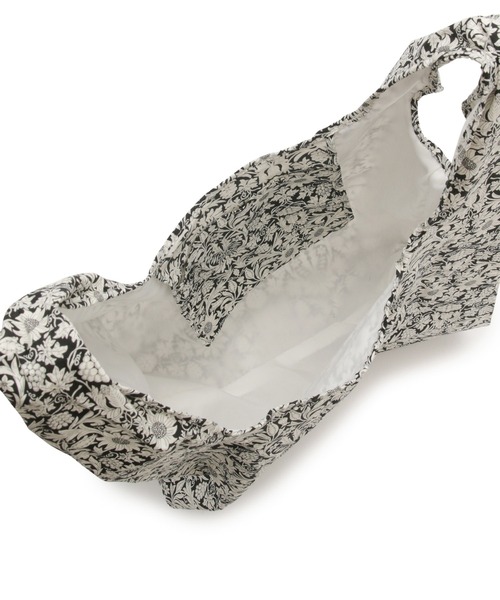 SALON adam et rope'（サロン アダム エ ロペ）の「【LIBERTY】リバティプリントトートバッグ/ハンドバッグ（トートバッグ・レディース・ブラック/ブラウン/ピンク・FREE）」の15枚目の写真