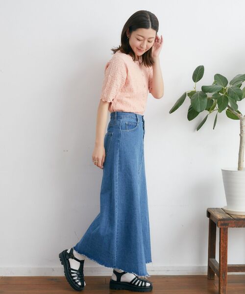 RETRO GIRL(レトロガール)の「スリットデニムナローSK(スカート・レディース・ブルー/ダークブルー・FREE)」の9枚目の写真