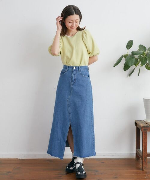 RETRO GIRL(レトロガール)の「スリットデニムナローSK(スカート・レディース・ブルー/ダークブルー・FREE)」の13枚目の写真
