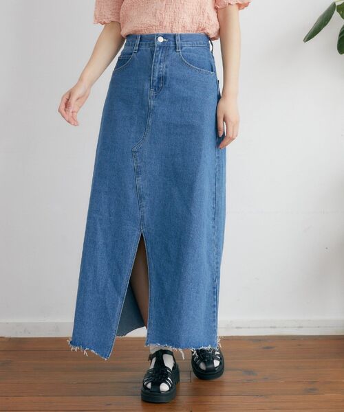 RETRO GIRL(レトロガール)の「スリットデニムナローSK(スカート・レディース・ブルー/ダークブルー・FREE)」の16枚目の写真