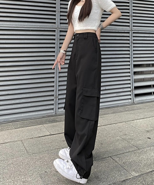 BASQUE magenta(バスクマゼンタ)の「裾ドロスト スラックスカーゴパンツ(カーゴパンツ・レディース・グレー/ブラック・S/L/M/XL)」の4枚目の写真