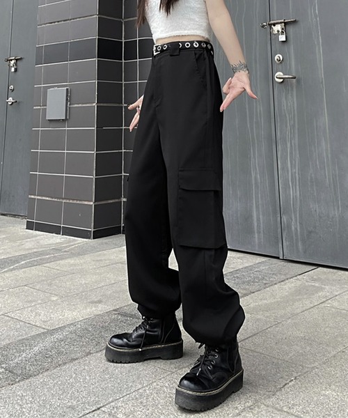 BASQUE magenta(バスクマゼンタ)の「裾ドロスト スラックスカーゴパンツ(カーゴパンツ・レディース・グレー/ブラック・S/L/M/XL)」の6枚目の写真