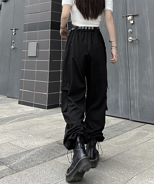 BASQUE magenta(バスクマゼンタ)の「裾ドロスト スラックスカーゴパンツ(カーゴパンツ・レディース・グレー/ブラック・S/L/M/XL)」の9枚目の写真