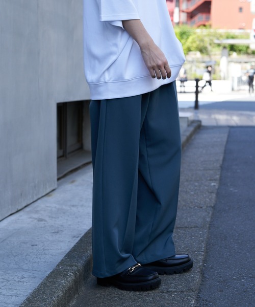 COLONY 2139(コロニートゥーワンスリーナイン)の「ストレッチイージーケアワイドパンツ(Re)(スラックス・メンズ・サックスブルー/チャコールグレー/ブラック/グレイッシュベージュ・MEDIUM/LARGE)」の11枚目の写真