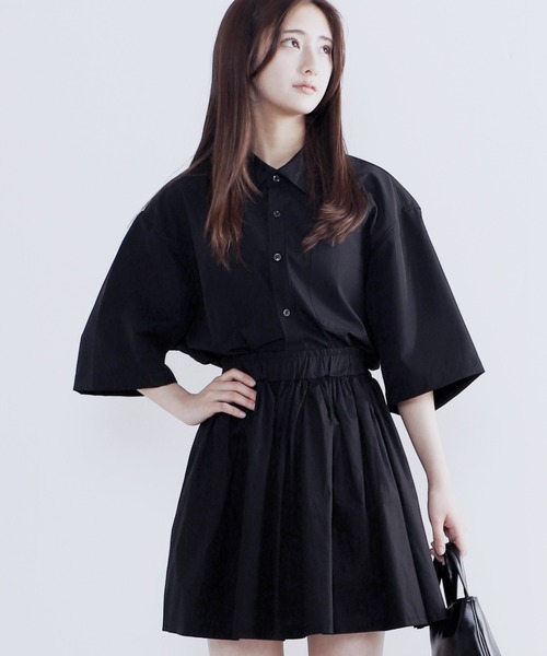 Figments（フィグメンツ）の「オーバーシルエットシャツ（シャツ/ブラウス・レディース・ブラック/ホワイト・FREE）」の4枚目の写真