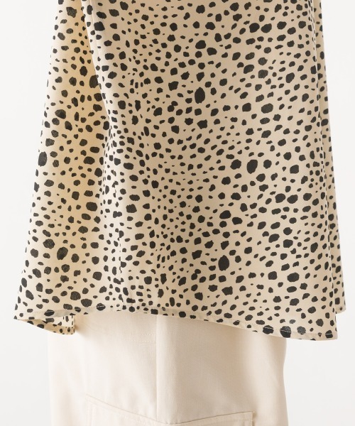 OMNES（オムネス）の「シフォンジョーゼットダルメシアン2WAYフレンチスリーブブラウス（シャツ/ブラウス・レディース・ブラック/ブルー/アイボリー・FREE）」の7枚目の写真