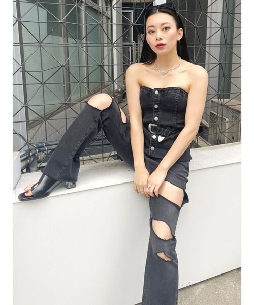 EVRIS（エヴリス）の「バックルコルセットトップス【セットアップ着用可能】（チューブトップ・レディース・ブラック/ライトブルー・FREE）」の5枚目の写真