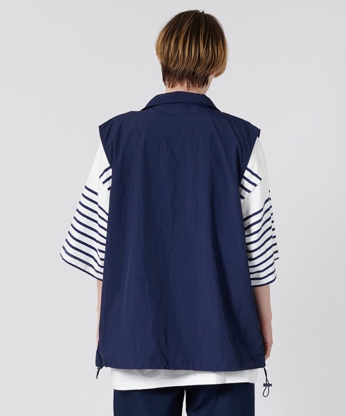 ONCILY（オンシェリー）の「MULTI POCKET NYLON VEST / マルチポケットナイロンベスト（ベスト・メンズ・ネイビー/ブルーグリーン・LARGE/MEDIUM）」の3枚目の写真