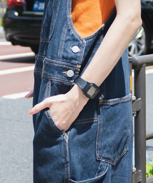 WEGO(ウィゴー)の「WEGO/デニムオーバーオール(サロペット/オーバーオール・レディース・ダークインディゴブルー/インディゴブルー・MEDIUM/SMALL)」の4枚目の写真