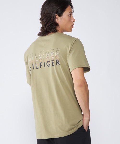 TOMMY HILFIGER(トミーヒルフィガー)の「HILFIGERバックプリントTシャツ(Tシャツ/カットソー・メンズ・ネイビー/ベージュ/ホワイト/ブラック・LARGE/MEDIUM/SMALL/X-LARGE)」の3枚目の写真