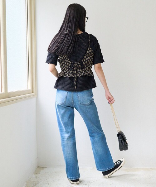 FREAK'S STORE(フリークスストア)の「フラワーストレッチキャミビスチェ(ベスト・レディース・ナチュラル/ブラック/チャコール・フリ-)」の5枚目の写真