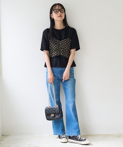 FREAK'S STORE(フリークスストア)の「フラワーストレッチキャミビスチェ(ベスト・レディース・ナチュラル/ブラック/チャコール・フリ-)」の6枚目の写真