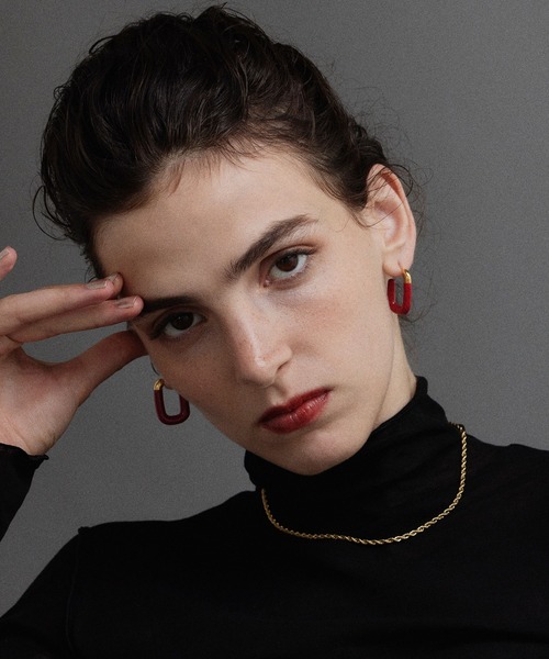 CENE(セネ)の「【CENE】セネ/フォルムピアス(ピアス(両耳用)・レディース・ブラック/グリーン/ホワイト/レッド・FREE)」の17枚目の写真