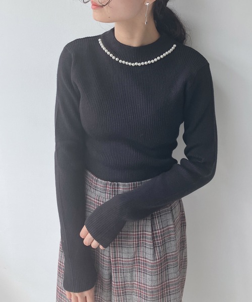 AS KNOW AS plus（アズノゥアズプラス）の「☆BASICリブハイネックニットプルオーバー（ニット/セーター・レディース・ホワイト系/ブラック系/ベージュ系/グリーン系その他/グレイッシュブルー/ブラック/グレイッシュベージュ/オフホワイト/グリーン系その他2/レッド系その他3/グリーン系その他3・FREE）」の5枚目の写真