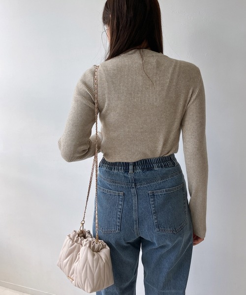 AS KNOW AS plus（アズノゥアズプラス）の「☆BASICリブハイネックニットプルオーバー（ニット/セーター・レディース・ホワイト系/ブラック系/ベージュ系/グリーン系その他/グレイッシュブルー/ブラック/グレイッシュベージュ/オフホワイト/グリーン系その他2/レッド系その他3/グリーン系その他3・FREE）」の16枚目の写真