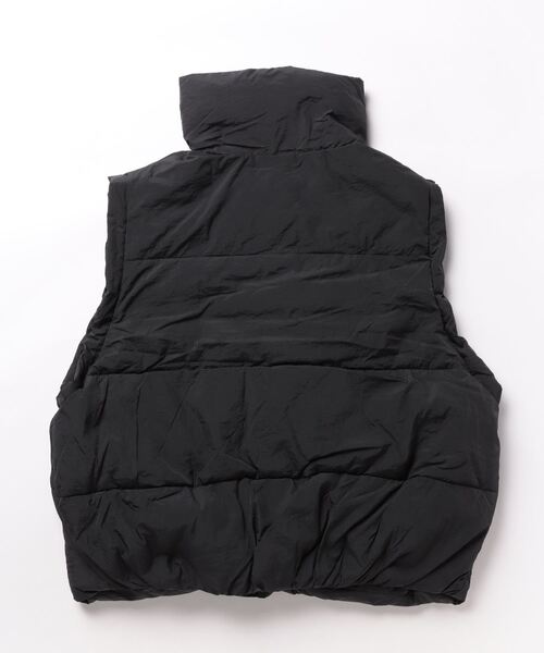 hellam(へラム)の「スタンドカラーダウンベスト(ダウンベスト・レディース・ブラック/アイボリー/チャコールグレー・FREE)」の4枚目の写真