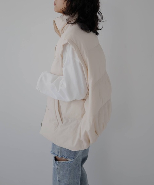 hellam(へラム)の「スタンドカラーダウンベスト(ダウンベスト・レディース・ブラック/アイボリー/チャコールグレー・FREE)」の21枚目の写真