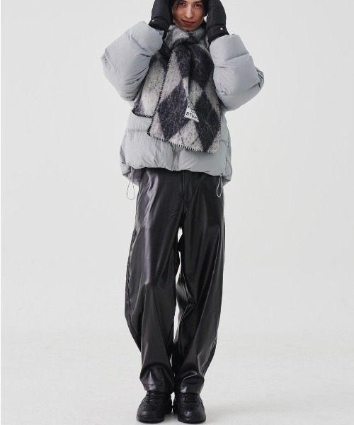 REON STUDIO（レオンスタジオ）の「韓国ブランド RE:ON STUDIO レオンスタジオ EMBROIDERY CHECK MUFFLER ステッチ チェックマフラー ボリューム マフラー アーガイル柄 マフラー 防寒グッズ 韓国ファッション（マフラー・メンズ・ブルー/ブラウン/ブラック/グリーン・ONE SIZE）」の13枚目の写真