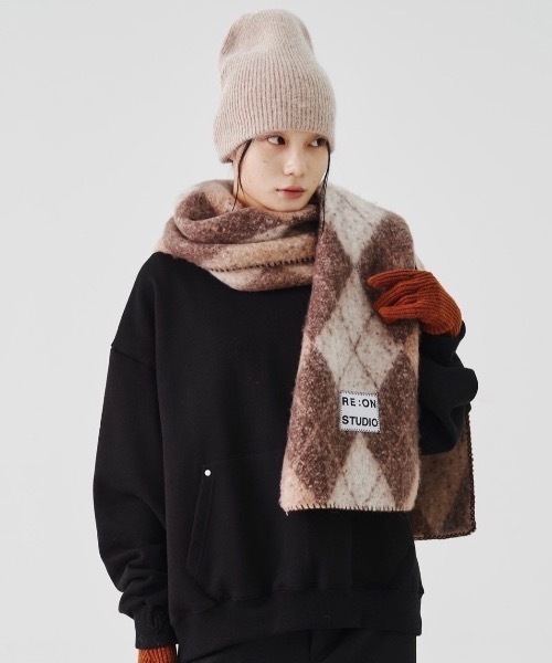 REON STUDIO（レオンスタジオ）の「韓国ブランド RE:ON STUDIO レオンスタジオ EMBROIDERY CHECK MUFFLER ステッチ チェックマフラー ボリューム マフラー アーガイル柄 マフラー 防寒グッズ 韓国ファッション（マフラー・メンズ・ブルー/ブラウン/ブラック/グリーン・ONE SIZE）」の17枚目の写真