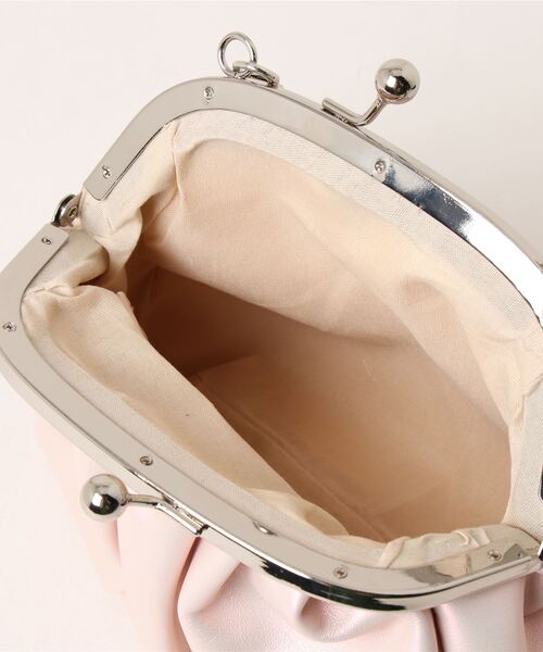 florist(フローリスト)の「【2WAY/3WAY】シャイニングレザーがま口ハンドバッグ/ショルダーバッグ(ハンドバッグ・レディース・ホワイト/ピンク・FREE)」の19枚目の写真