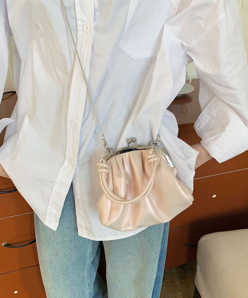 florist(フローリスト)の「【2WAY/3WAY】シャイニングレザーがま口ハンドバッグ/ショルダーバッグ(ハンドバッグ・レディース・ホワイト/ピンク・FREE)」の1枚目の写真