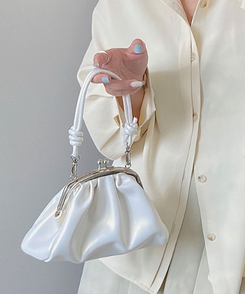 florist(フローリスト)の「【2WAY/3WAY】シャイニングレザーがま口ハンドバッグ/ショルダーバッグ(ハンドバッグ・レディース・ホワイト/ピンク・FREE)」の11枚目の写真