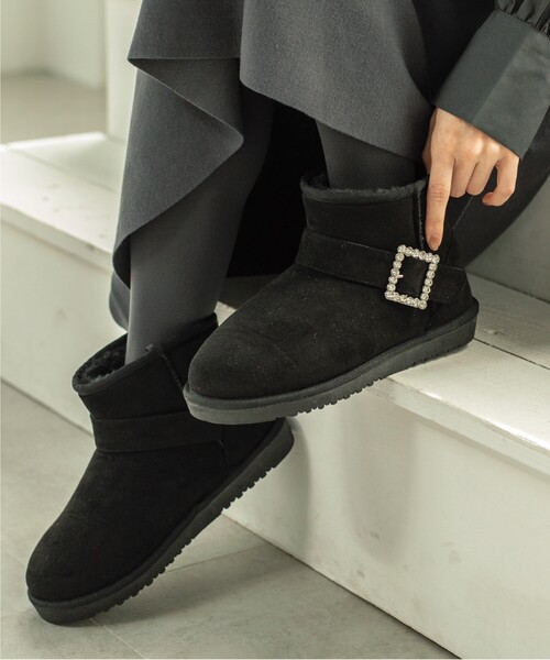 OPAQUE.CLIP(オペークドットクリップ)の「◆ビジュー付きフェイクムートンブーツ(ブーツ・レディース・サンドベージュ/ブラック・02/03)」の3枚目の写真