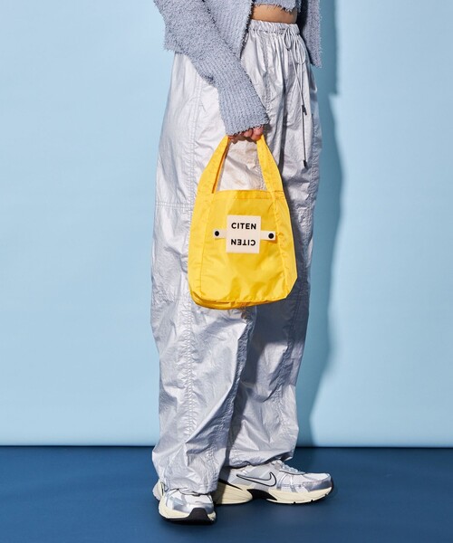CITEN（シテン）の「＜CITEN＞クルクルパッチン ワンハンドルS（ハンドバッグ・レディース・シルバー/ロイヤルブルー/イエロー/ブラック/ホワイト・FREE）」の12枚目の写真