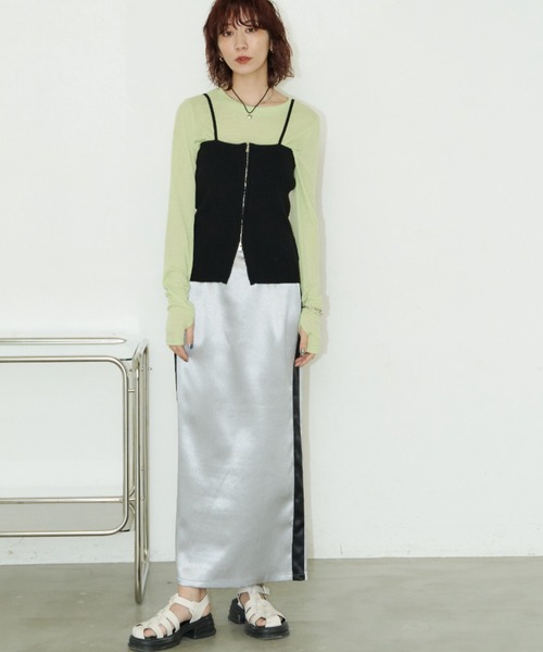 Auntie Rosa Holiday（アンティローザホリデー）の「サテントラックロングスカート / サイズ展開あり（スカート・レディース・シルバー/ブラック・MEDIUM/SMALL）」の21枚目の写真