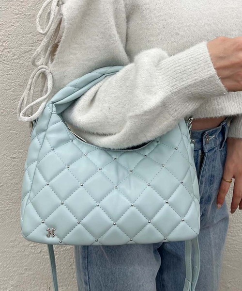 one after another NICE CLAUP（ワンアフターアナザーナイスクラップ）の「スタッズ付きキルティングホーボーバック（ショルダーバッグ・レディース・ブラック/アイボリー/ミント・FREE）」の3枚目の写真